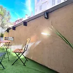 Zone piétonne, logement 4 personnes climatisé avec terrasse (VAR1)