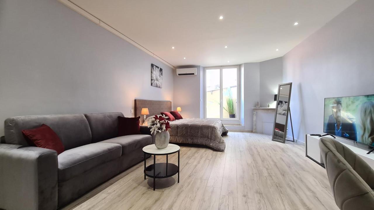 Zone Piétonne, Logement 4 Personnes Climatisé Avec Terrasse Appartement